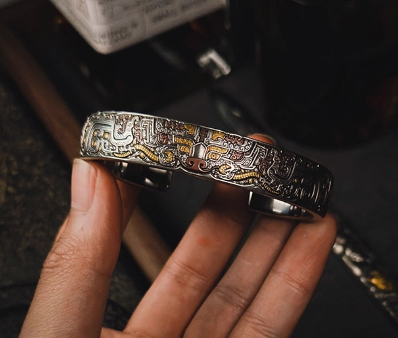 Cut Gold Masterpiece – Bronze Pattern Bracelet – 24K Gold, for Legacy & Auspiciousness