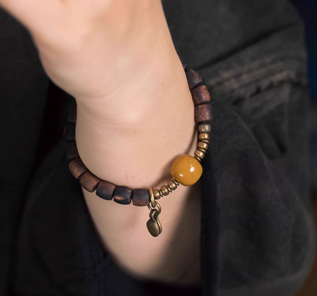 Lignum Rhodium Wood & Honey Alashan Agate Bracelet
