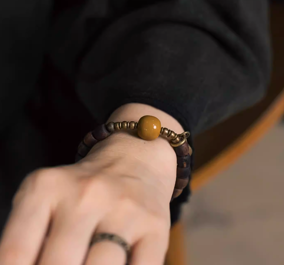 Lignum Rhodium Wood & Honey Alashan Agate Bracelet
