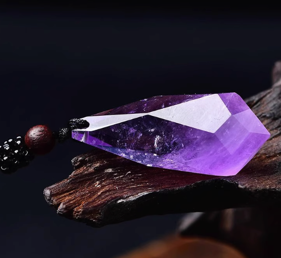 Clarity in Form – Windveil Amethyst Necklace